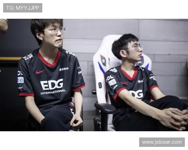 《全球电竞赛事热潮持续升温 各大俱乐部实力对决引发粉丝热议》 《全球电竞赛事热潮持续升温 各大俱乐部实力对决引发粉丝热议》