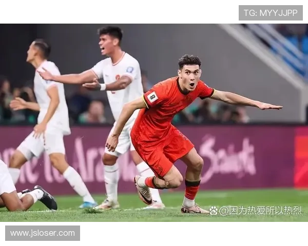 中国足球再掀风潮 国家队迎来新教练 力争2026世界杯突破