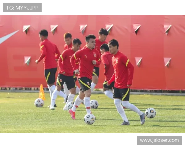 国足新星闪耀国际赛场全场独造三球助球队逆转取胜点燃球迷激情