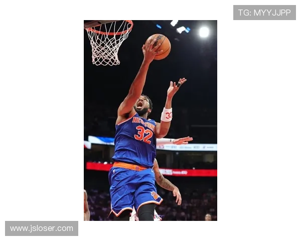 尼克斯队季前赛表现亮眼 球员状态回升期待新赛季突破